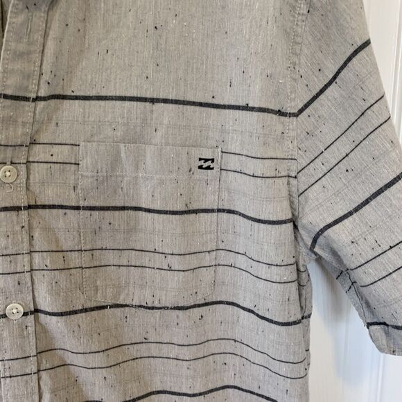 Billabong ZZ Mens Shirt Size L Short Sleeve Cotton Textured Print Button-Down - Picture 9 of 10